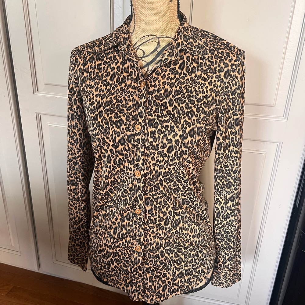 Express leopard print button polyester shirt Small